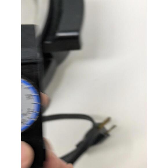 Saladmaster 7254 Stainless 12" Oil Core Electric Skillet w/ Vapor Lid & AC Cord - Picture 4 of 8